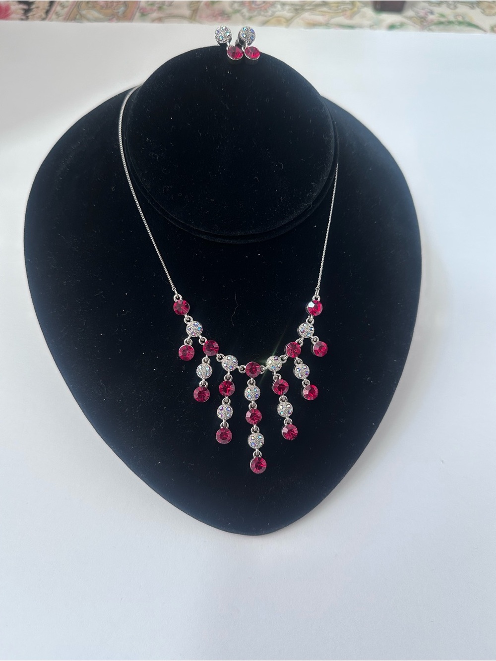 Elegant Red Rhinestone Drop Necklace and Stud Earrings Set
